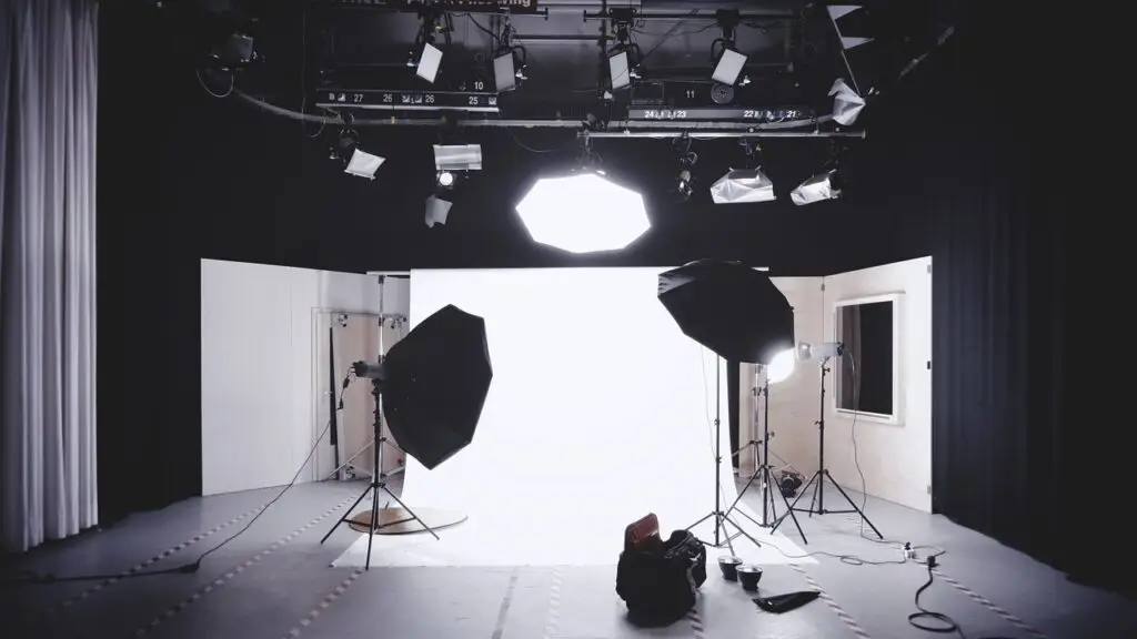 white cyclorama studio in delhi ncr